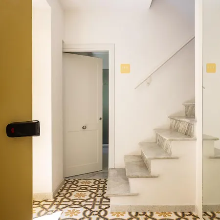 Anita בית הארחה אולביה